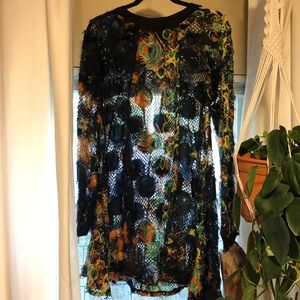 2/$18 Mechant Mesh Top